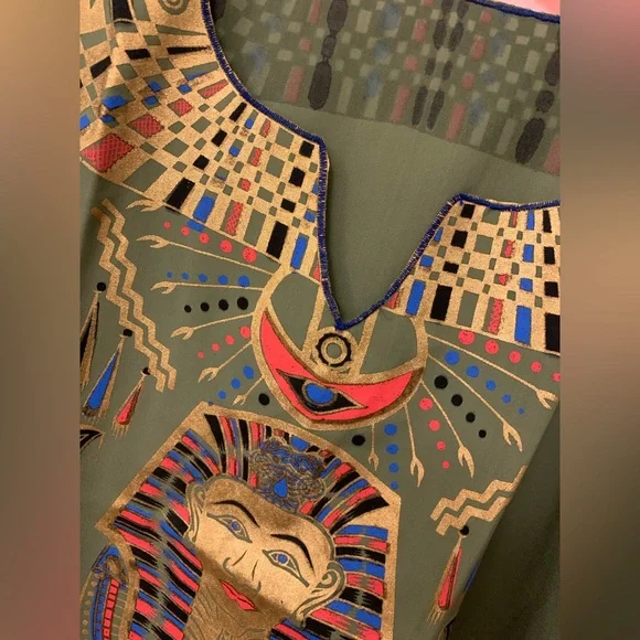 Green Egyptian Traditional Dress - Picture 9 of 16